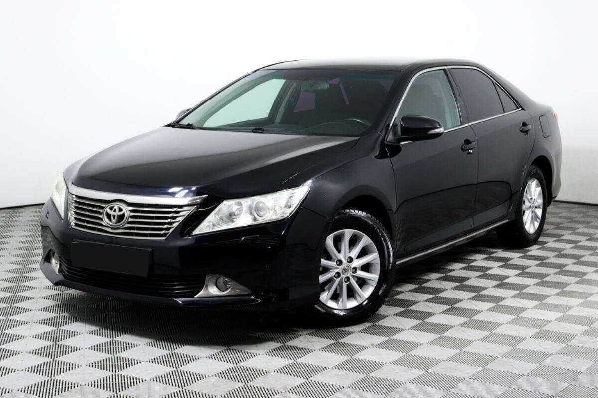 Toyota Camry с пробегом — 2012 год. Фото: #0