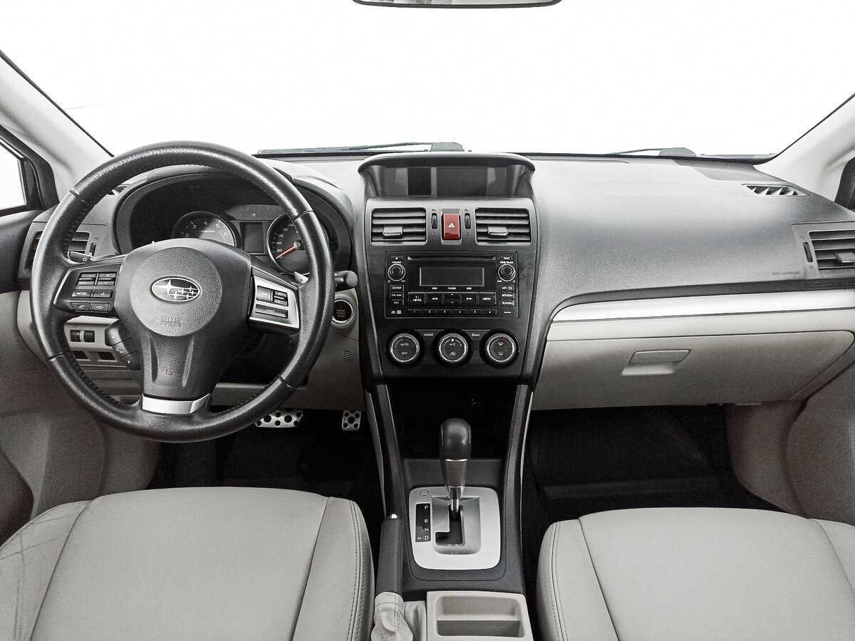 Subaru XV с пробегом — 2012 год. Фото: #9
