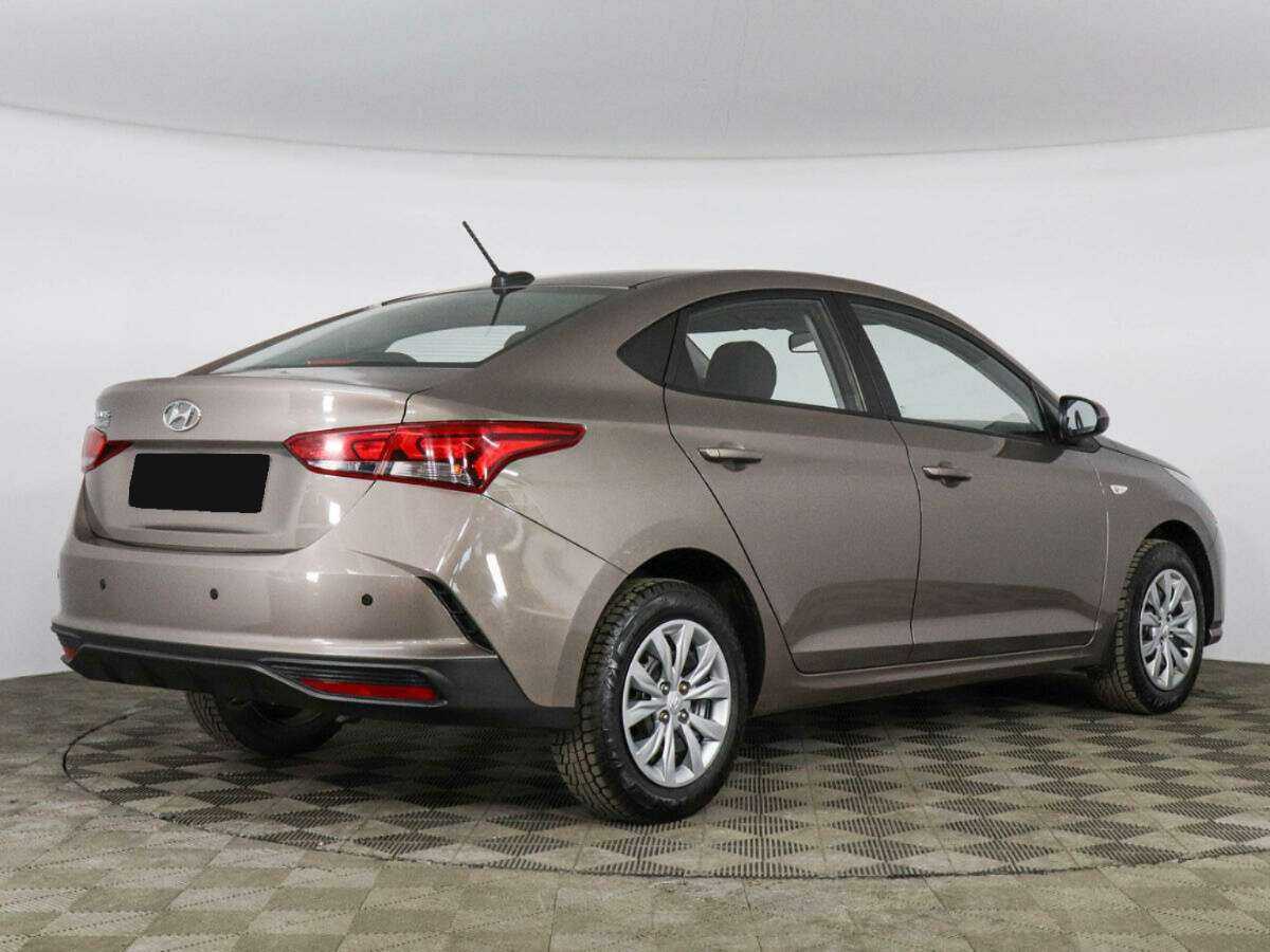 Hyundai Solaris с пробегом — 2021 год. Фото: #3