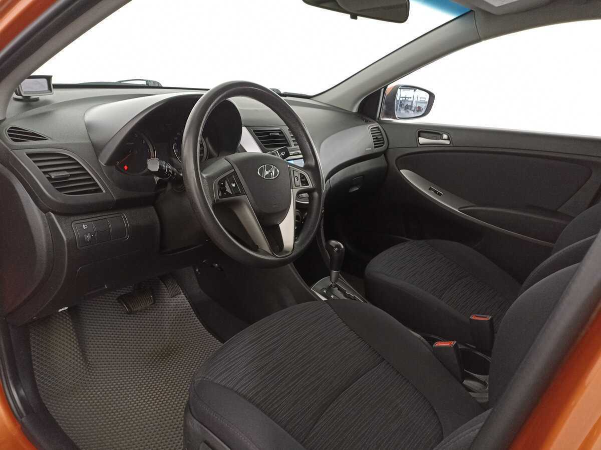 Hyundai Solaris с пробегом — 2016 год. Фото: #12