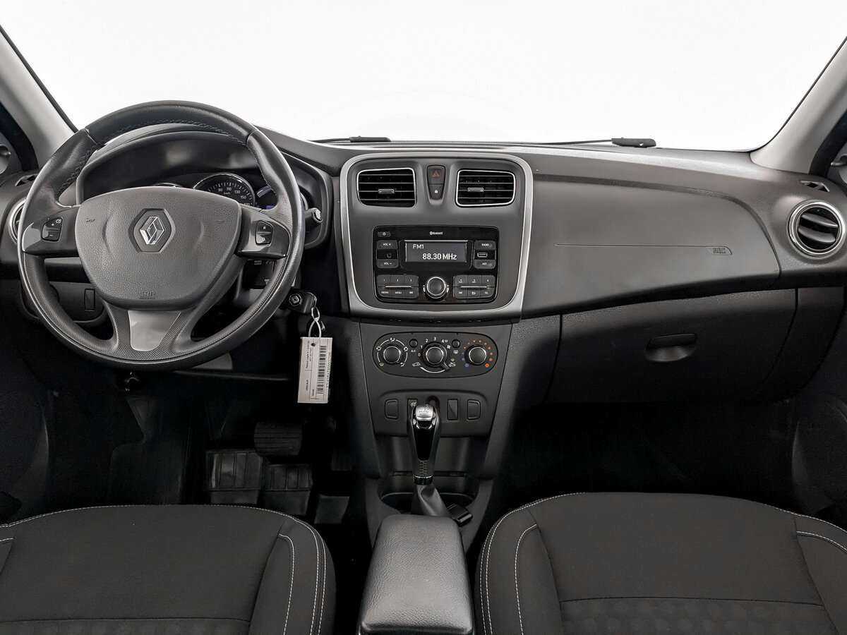 Renault Logan с пробегом — 2017 год. Фото: #11
