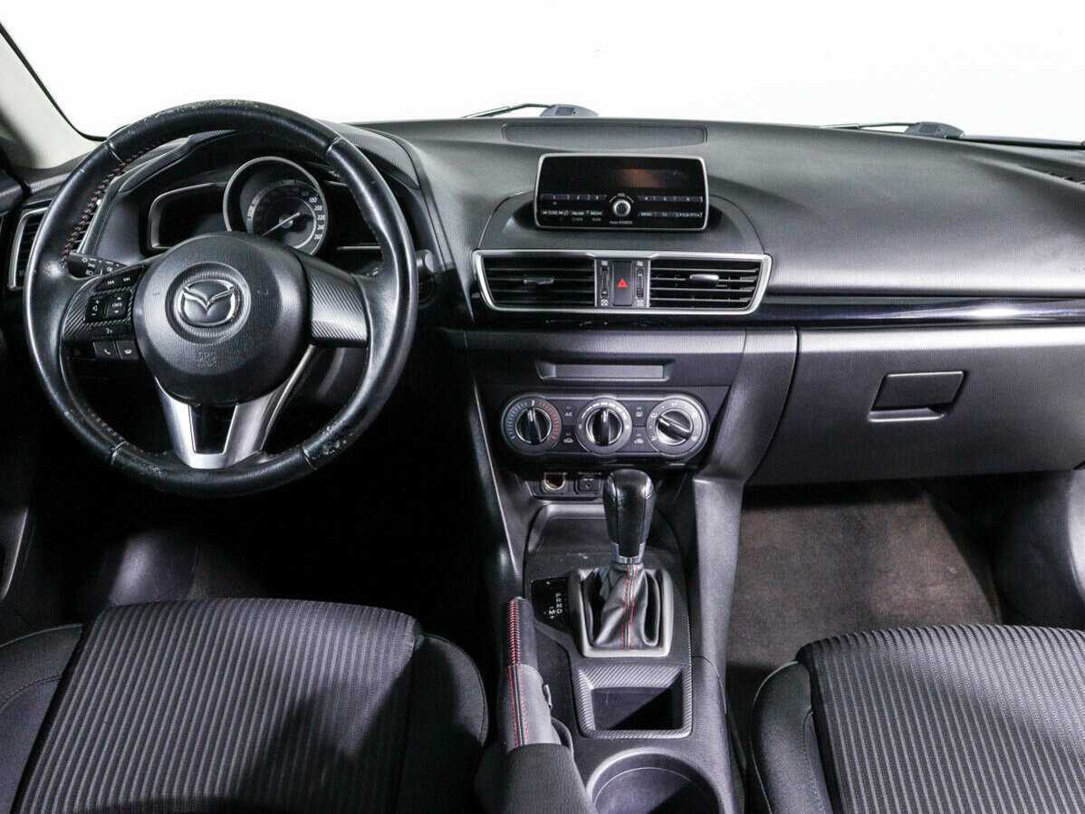 Mazda 3 с пробегом — 2014 год. Фото: #9