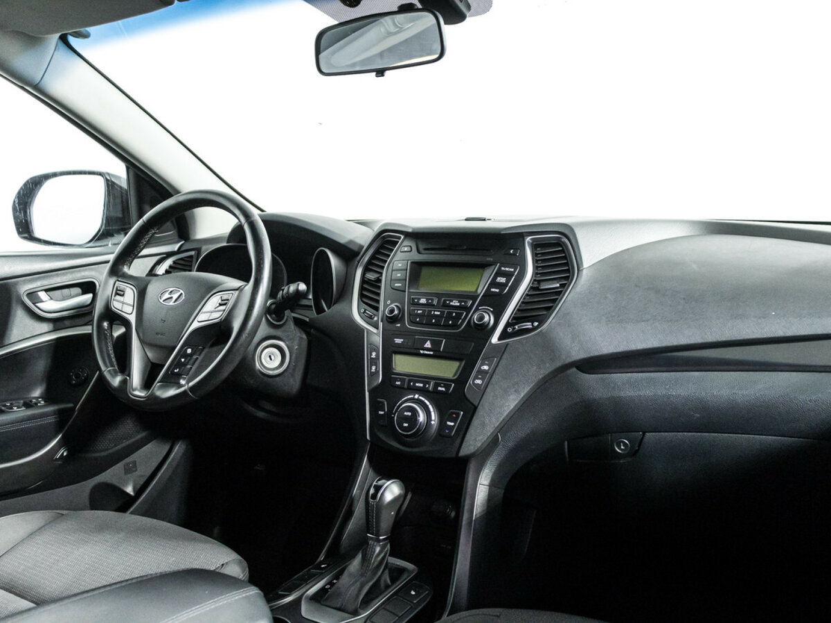 Hyundai Santa Fe с пробегом — 2014 год. Фото: #8