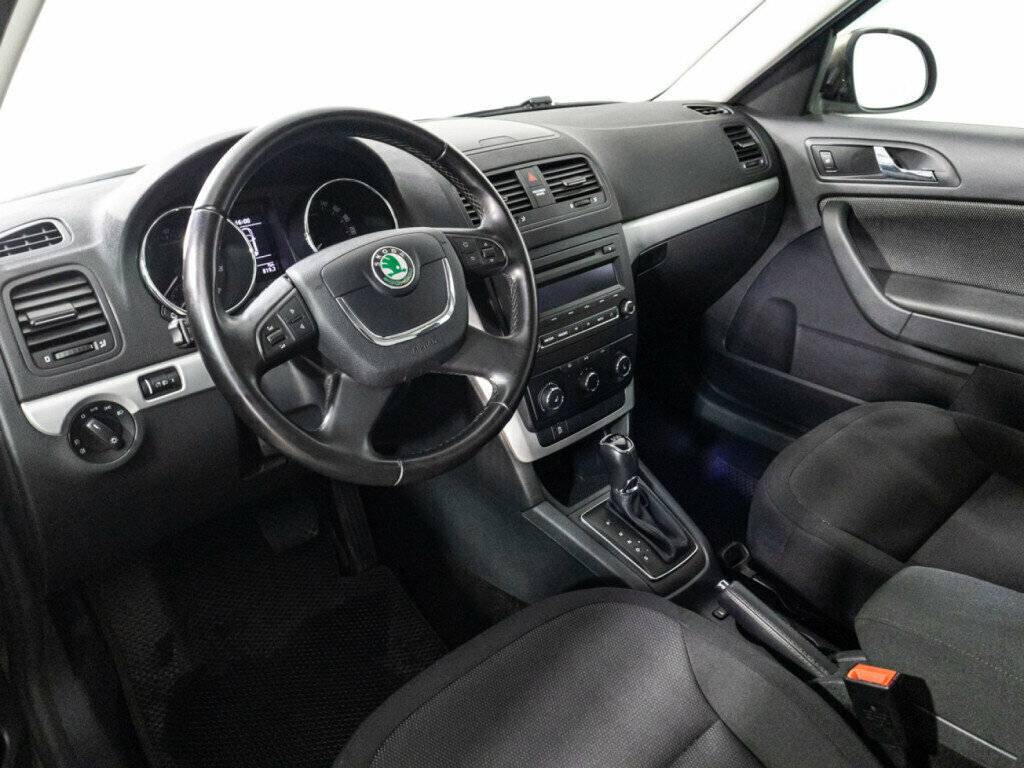 Skoda Yeti с пробегом — 2013 год. Фото: #10