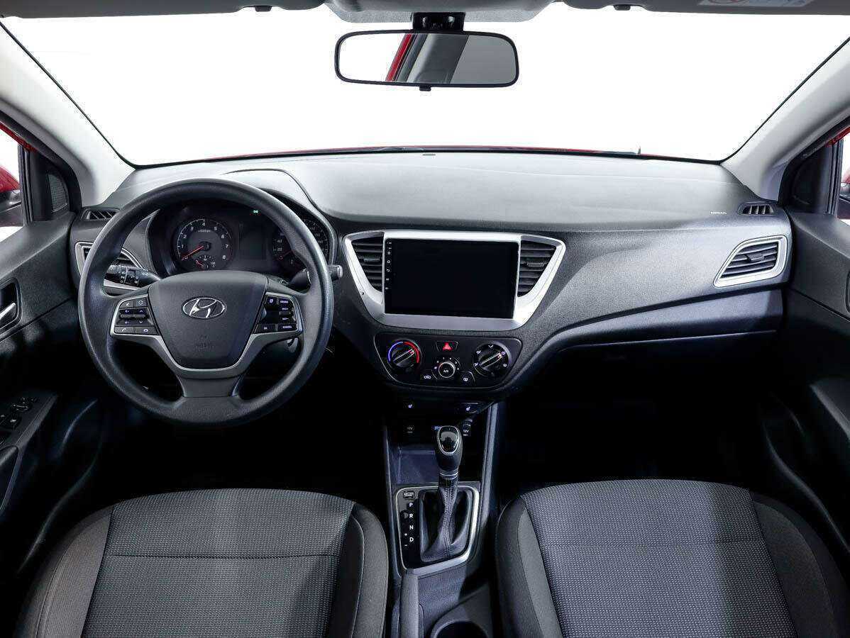Hyundai Solaris с пробегом — 2020 год. Фото: #8