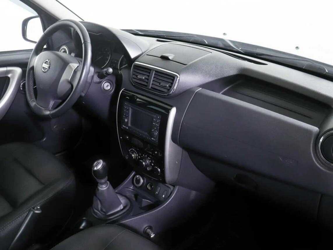 Nissan Terrano с пробегом — 2014 год. Фото: #9
