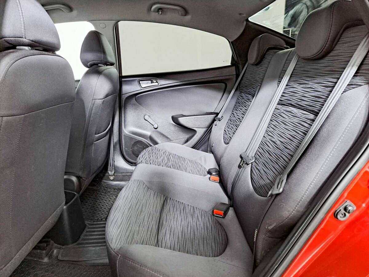 Hyundai Solaris с пробегом — 2016 год. Фото: #9