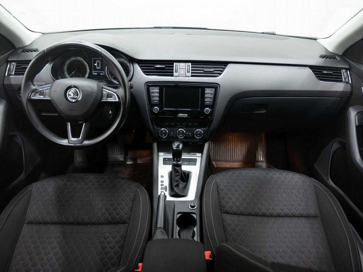 Skoda Octavia с пробегом — 2016 год. Фото: #12