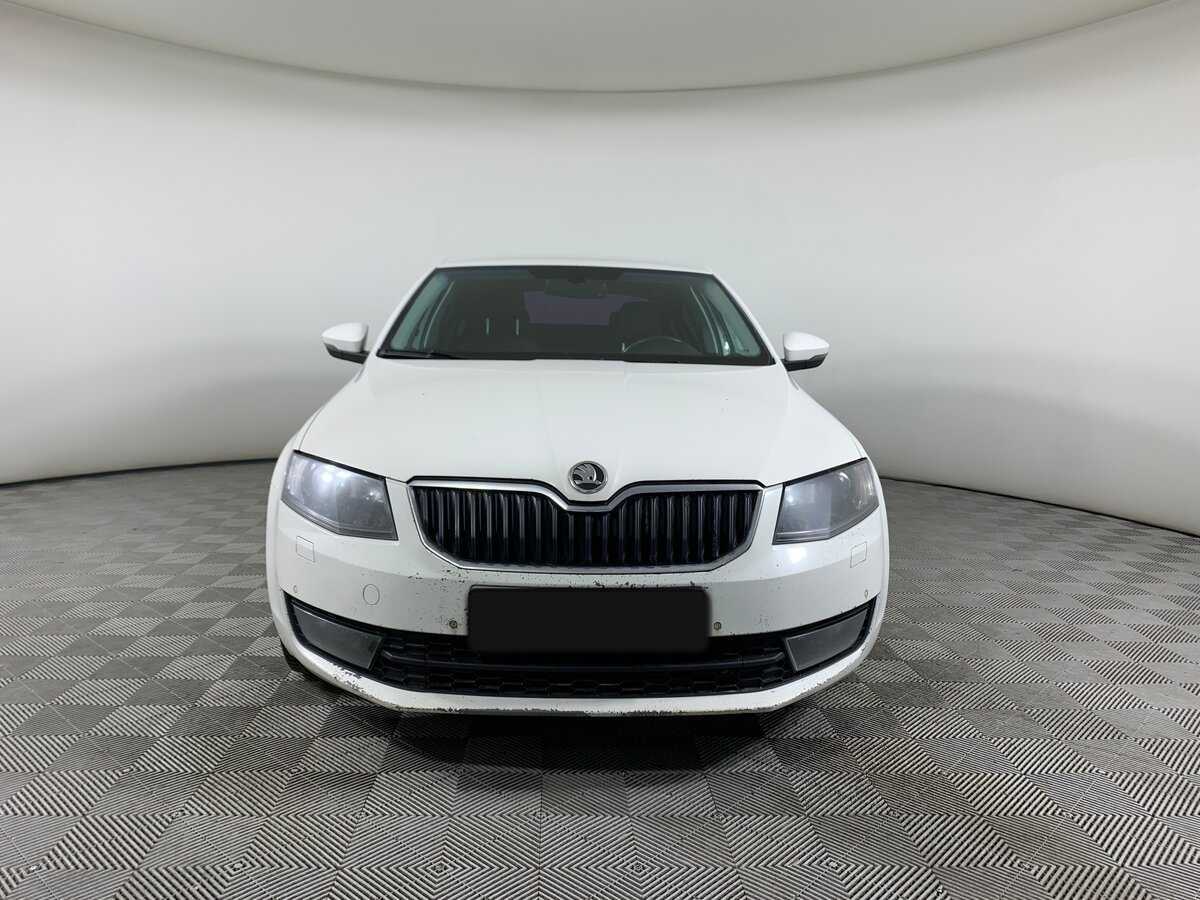 Skoda Octavia с пробегом — 2015 год. Фото: #1