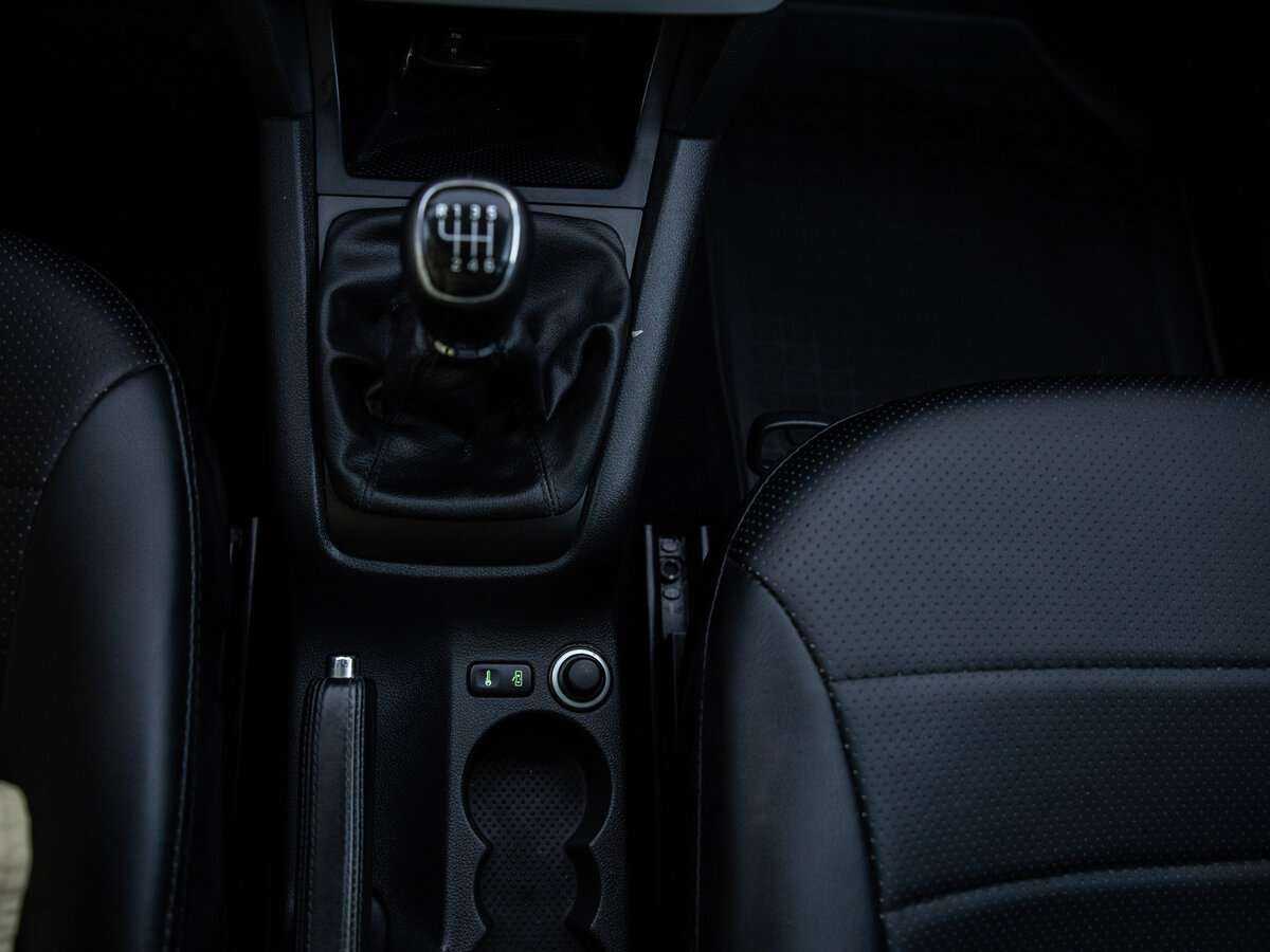 Skoda Yeti с пробегом — 2013 год. Фото: #12