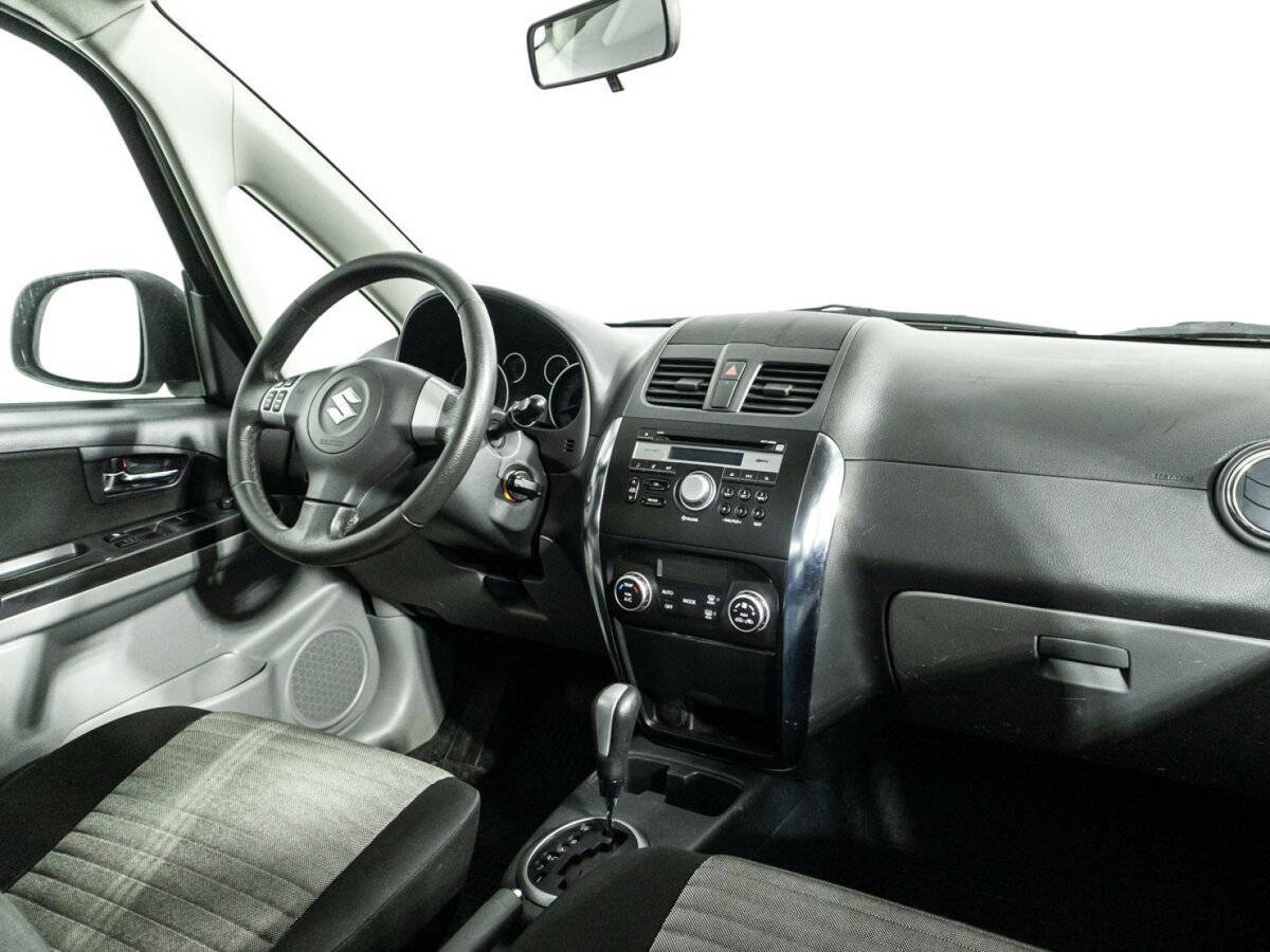 Suzuki SX4 с пробегом — 2013 год. Фото: #4