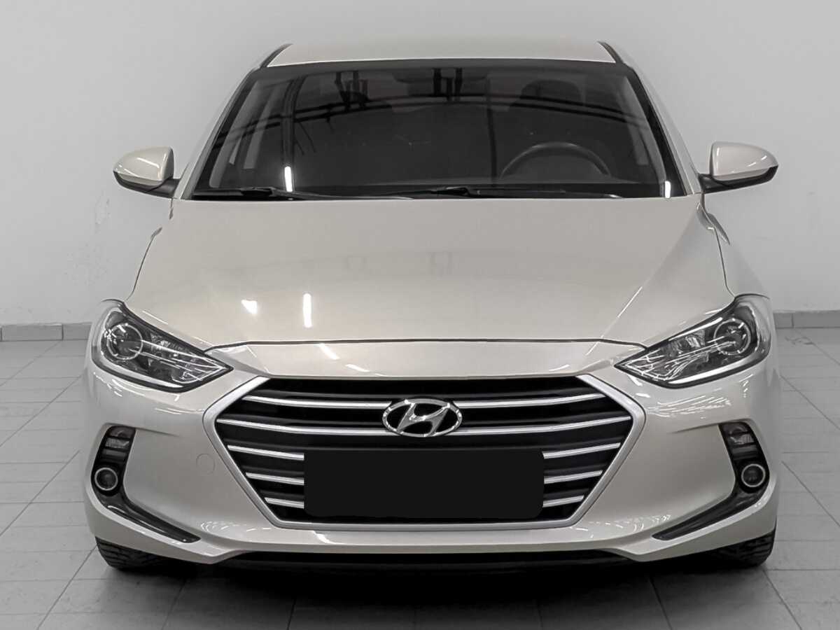 Hyundai Elantra с пробегом — 2017 год. Фото: #1