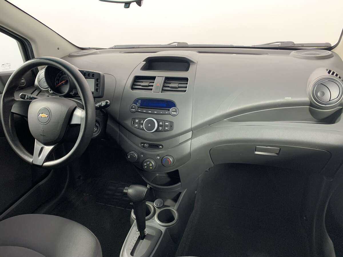 Chevrolet Spark с пробегом — 2013 год. Фото: #8