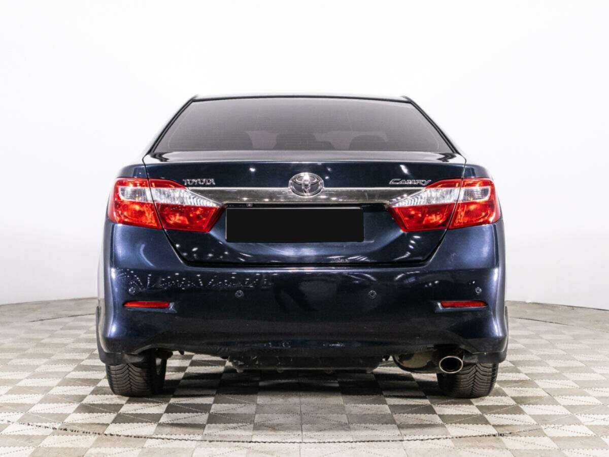 Toyota Camry с пробегом — 2013 год. Фото: #5