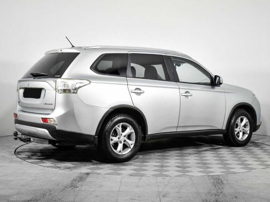 Mitsubishi Outlander с пробегом — 2014 год. Фото: #4