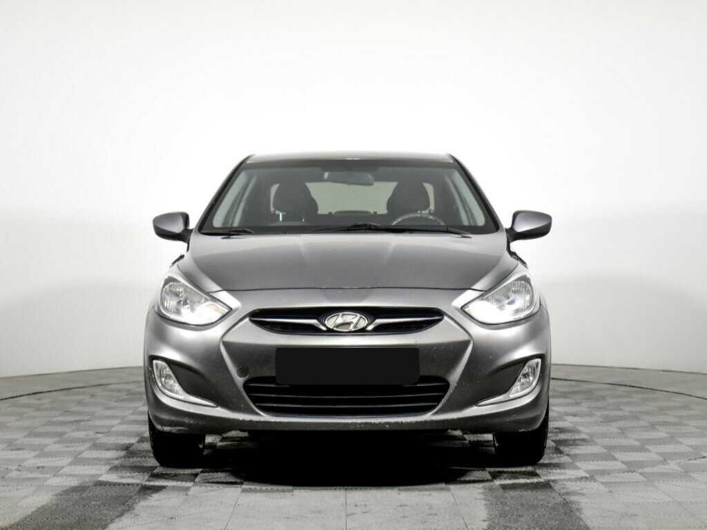 Hyundai Solaris с пробегом — 2014 год. Фото: #1