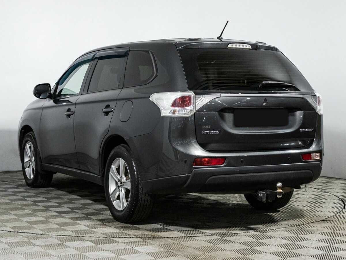 Mitsubishi Outlander с пробегом — 2013 год. Фото: #6
