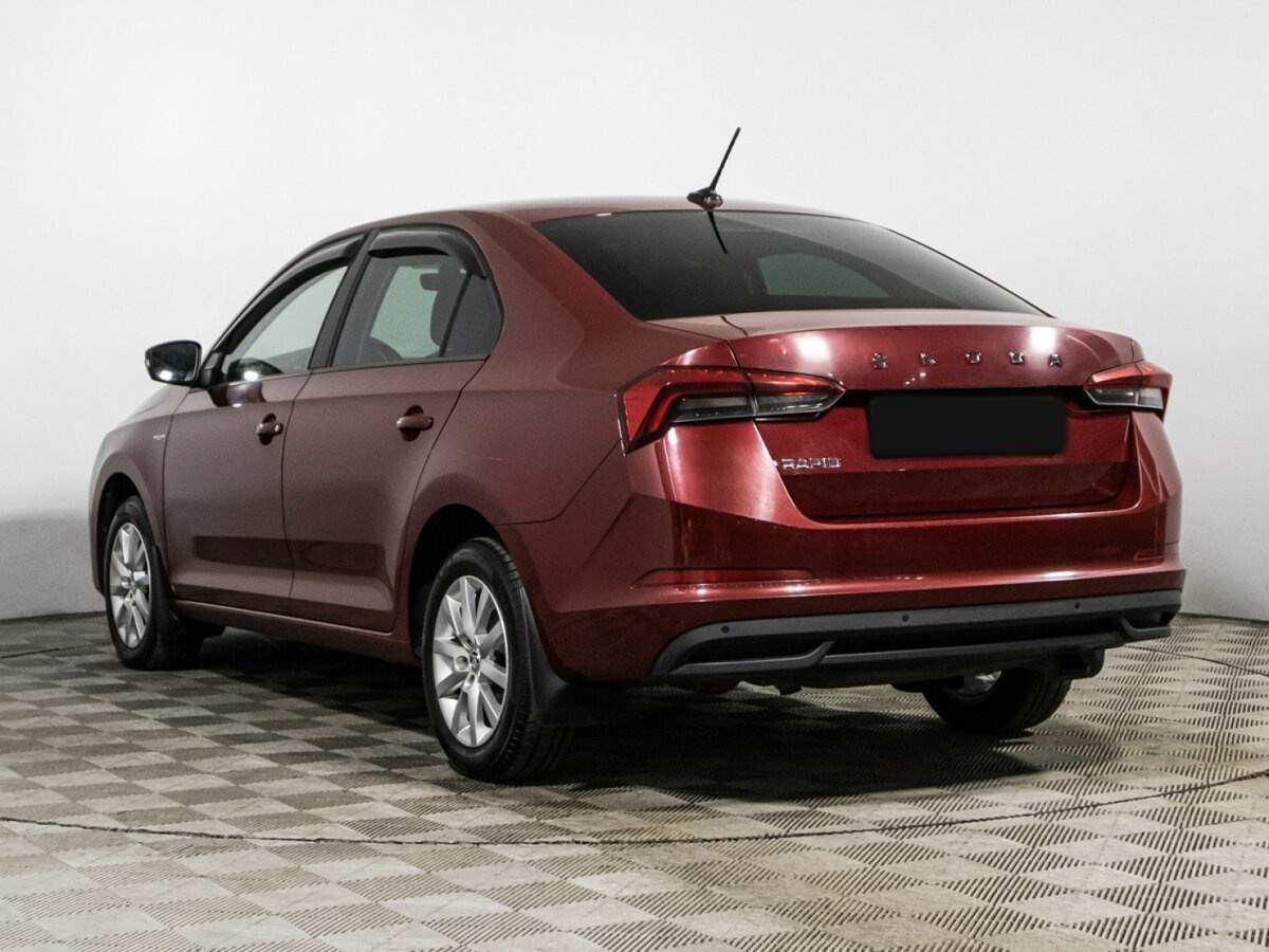 Skoda Rapid с пробегом — 2021 год. Фото: #6