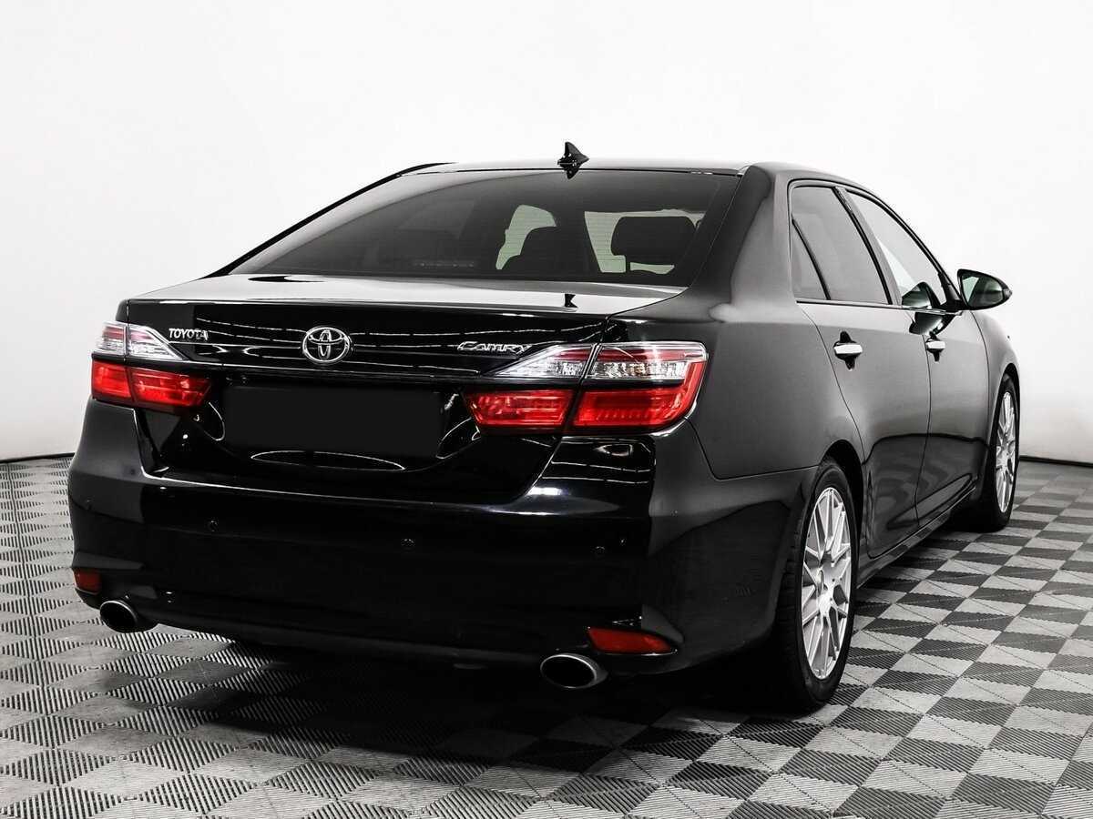 Toyota Camry с пробегом — 2017 год. Фото: #4