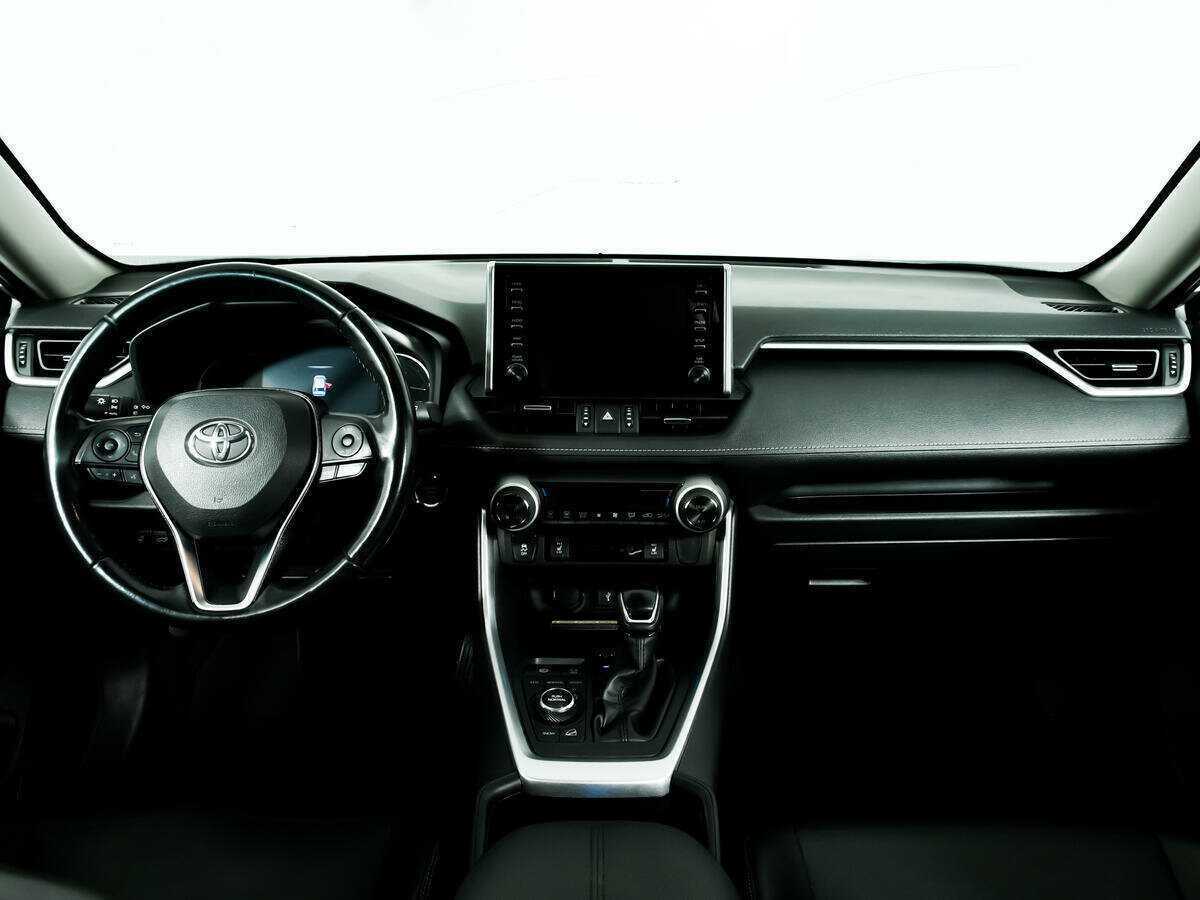 Toyota RAV4 с пробегом — 2020 год. Фото: #10