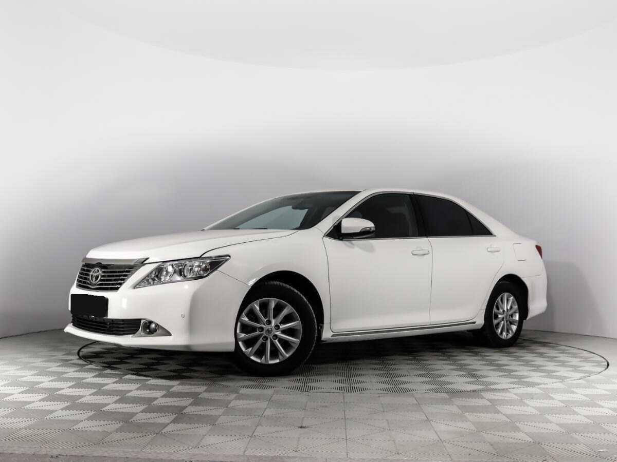 Toyota Camry с пробегом — 2014 год. Фото: #0