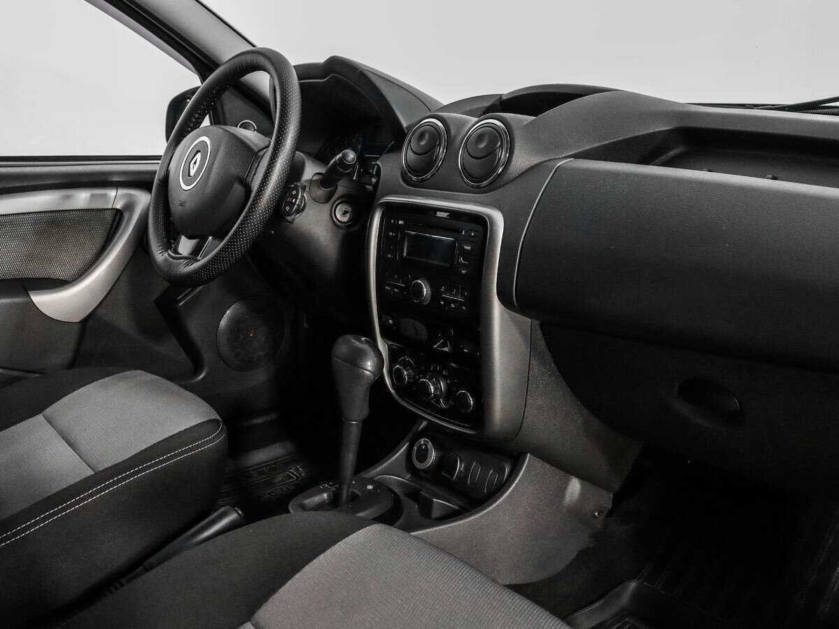 Renault Duster с пробегом — 2013 год. Фото: #10