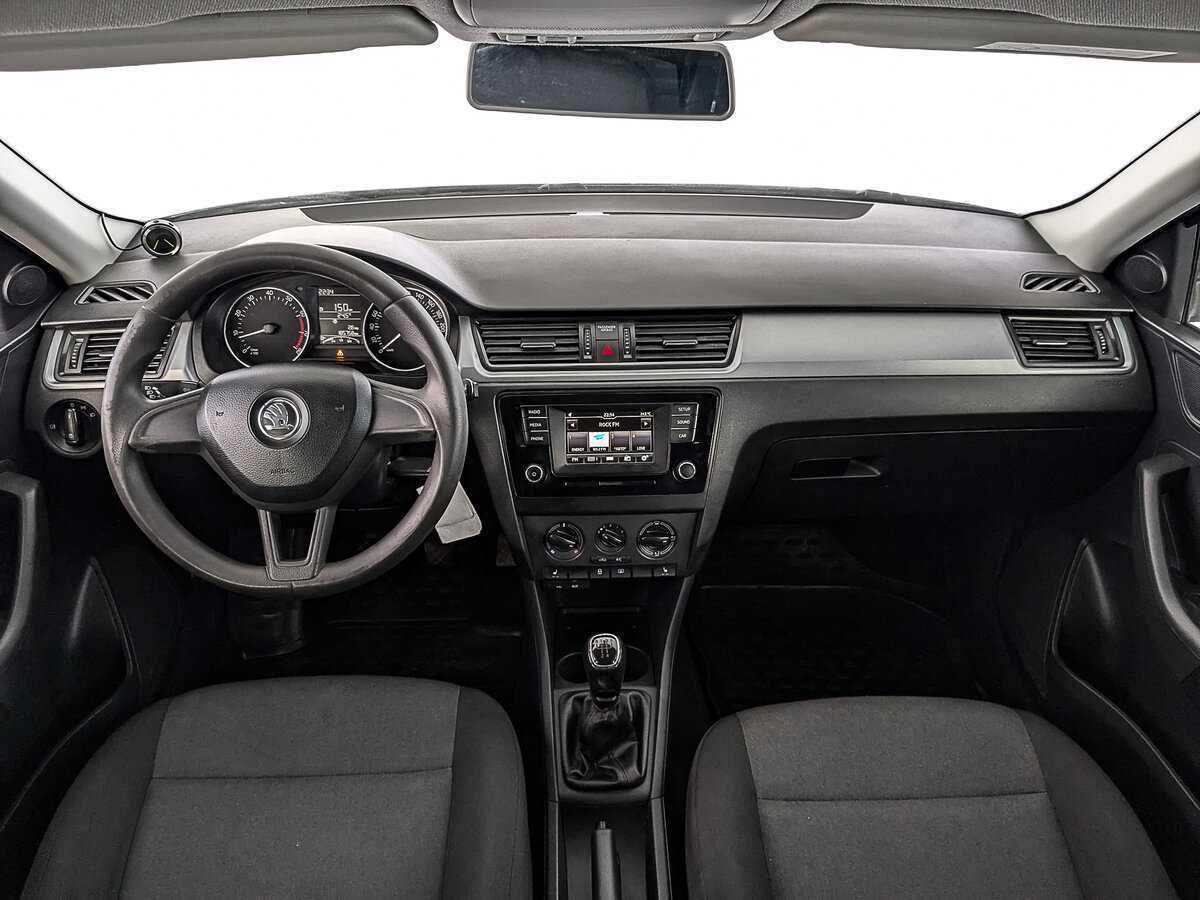 Skoda Rapid с пробегом — 2017 год. Фото: #13