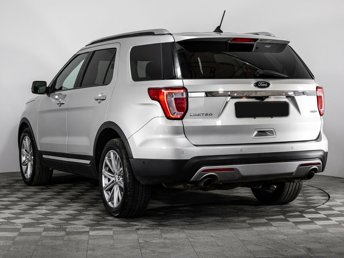 Ford Explorer с пробегом — 2018 год. Фото: #5