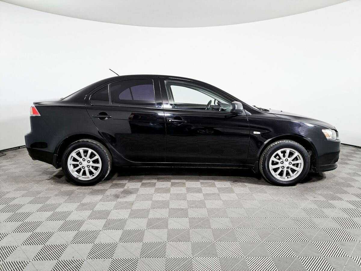 Mitsubishi Lancer с пробегом — 2012 год. Фото: #3