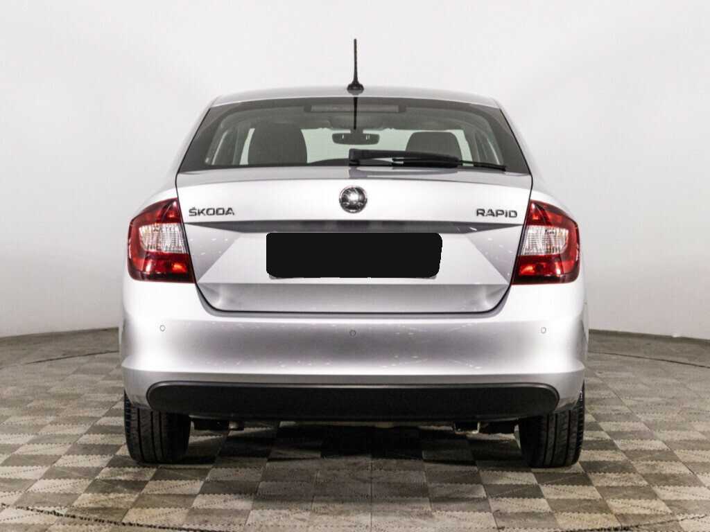 Skoda Rapid с пробегом — 2018 год. Фото: #5