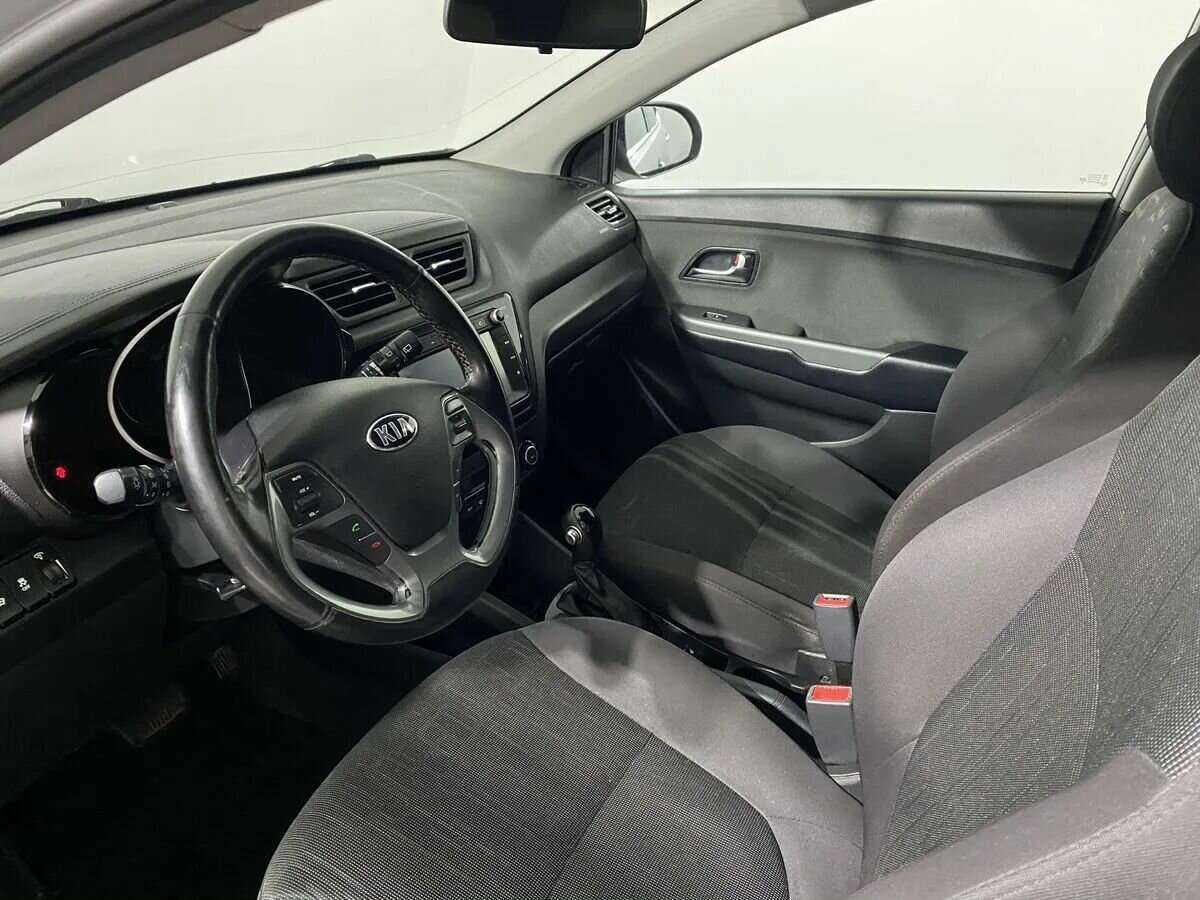 Kia Rio с пробегом — 2017 год. Фото: #7