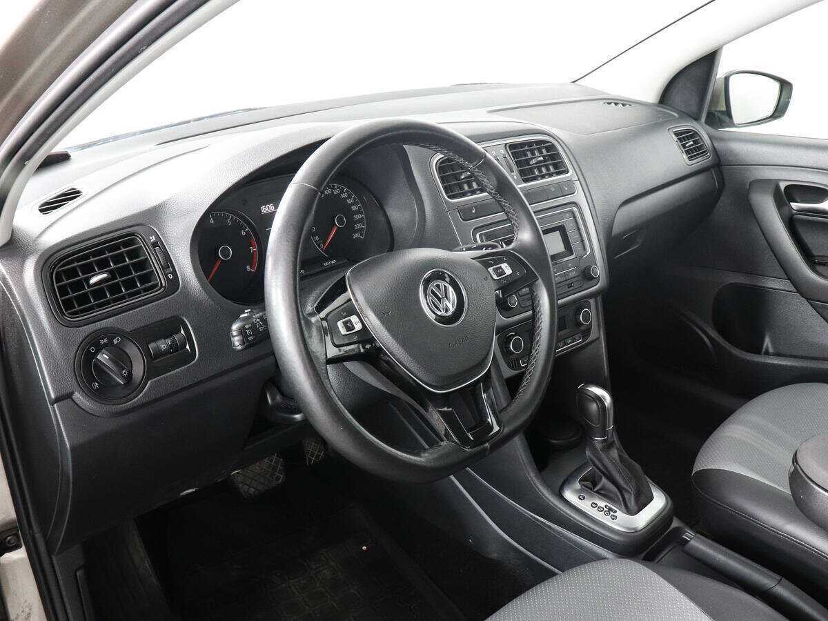 Volkswagen Polo с пробегом — 2019 год. Фото: #8