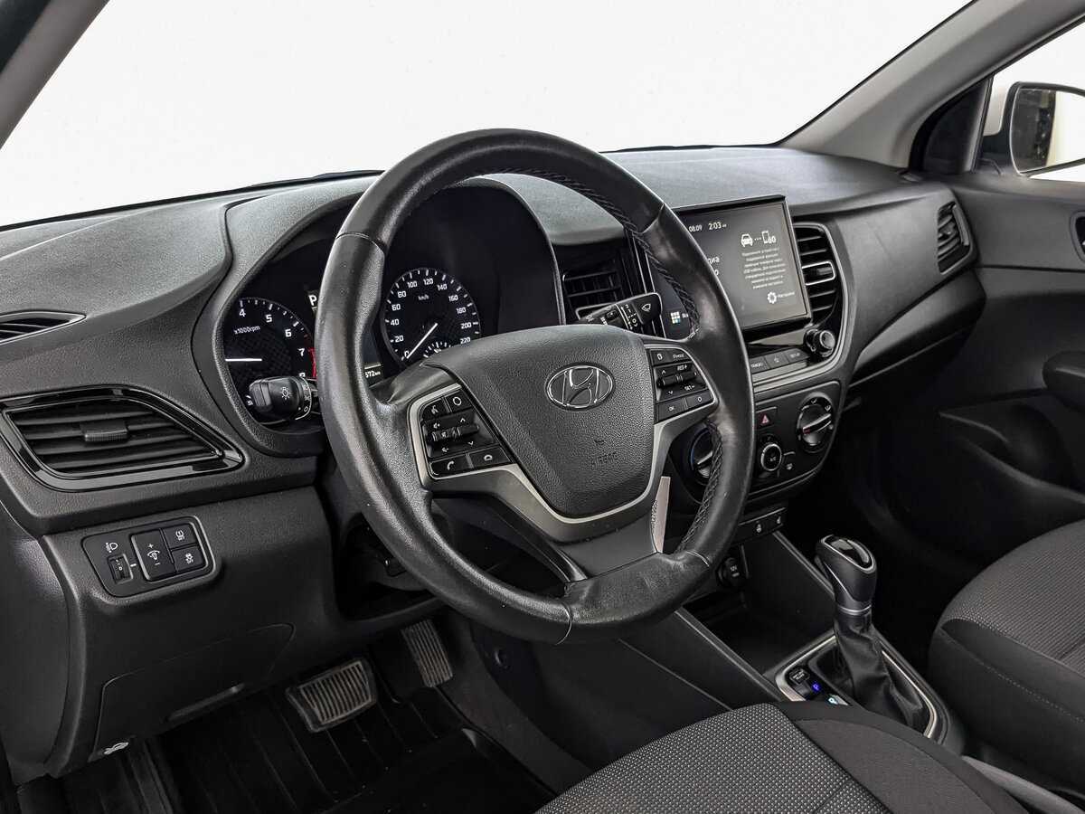 Hyundai Solaris с пробегом — 2021 год. Фото: #9