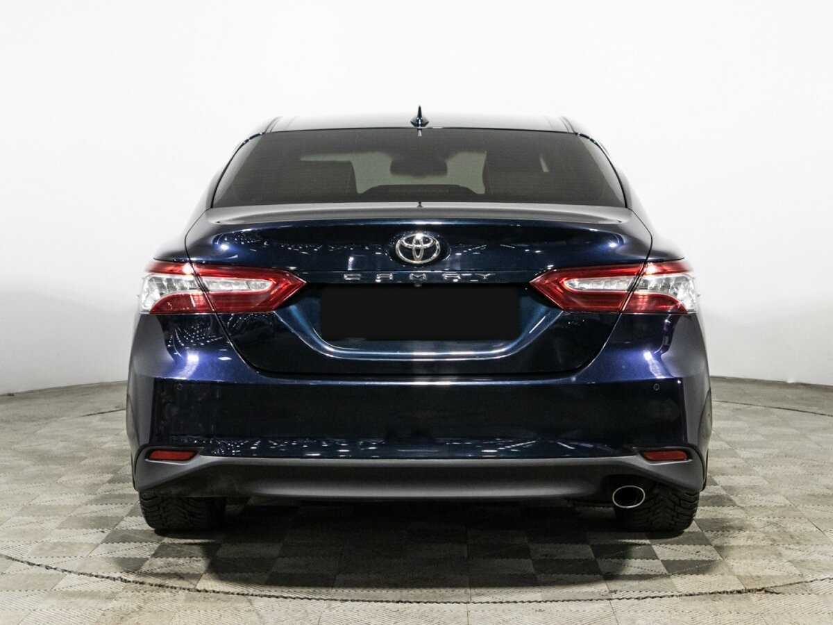 Toyota Camry с пробегом — 2018 год. Фото: #5