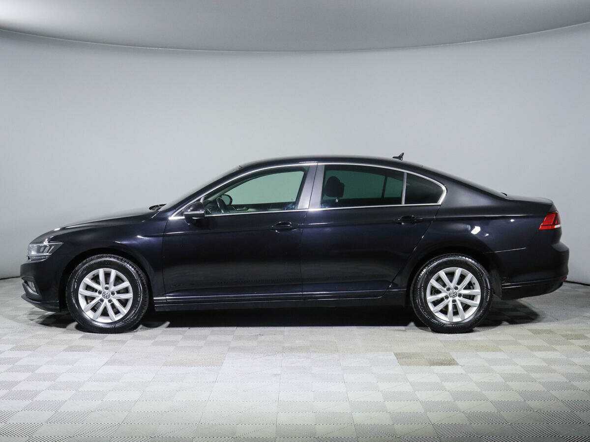 Volkswagen Passat с пробегом — 2020 год. Фото: #7