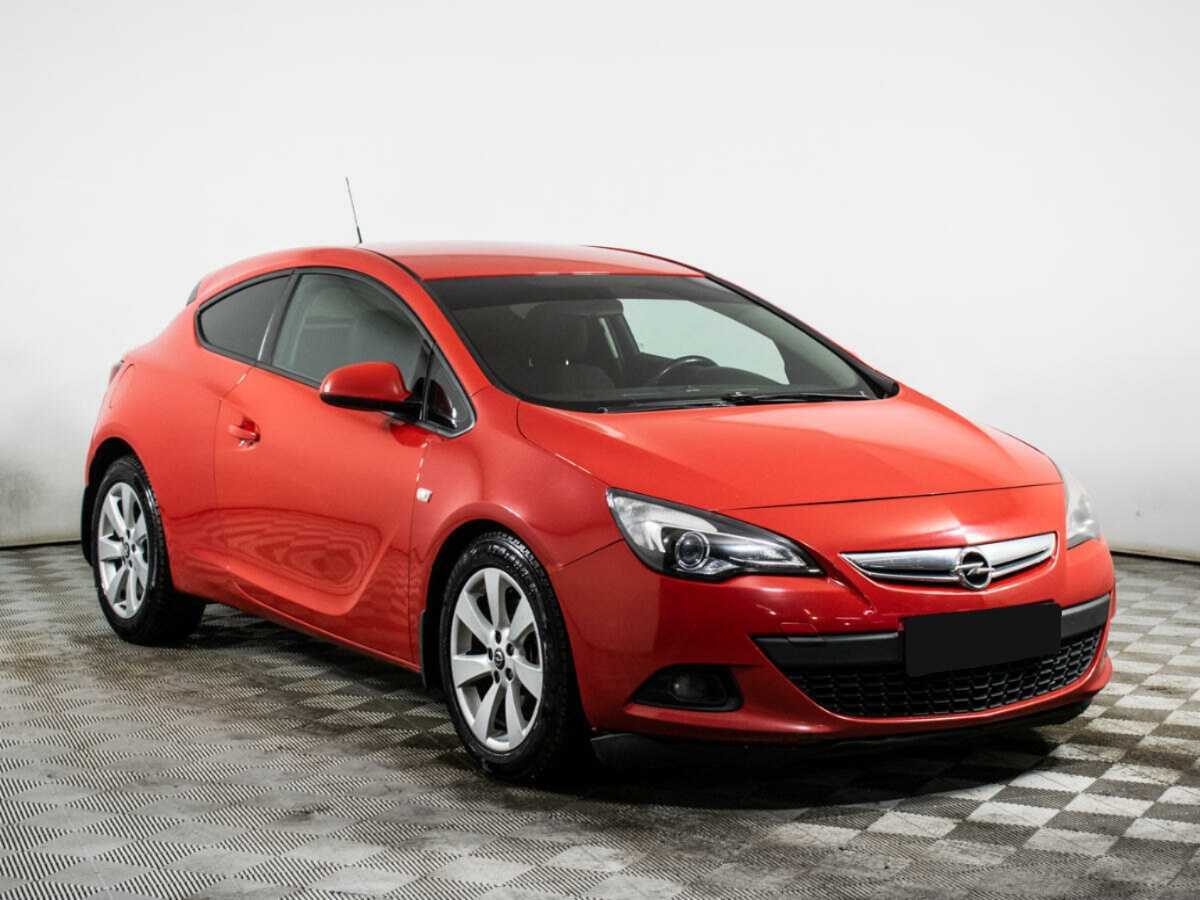 Opel Astra с пробегом — 2013 год. Фото: #2