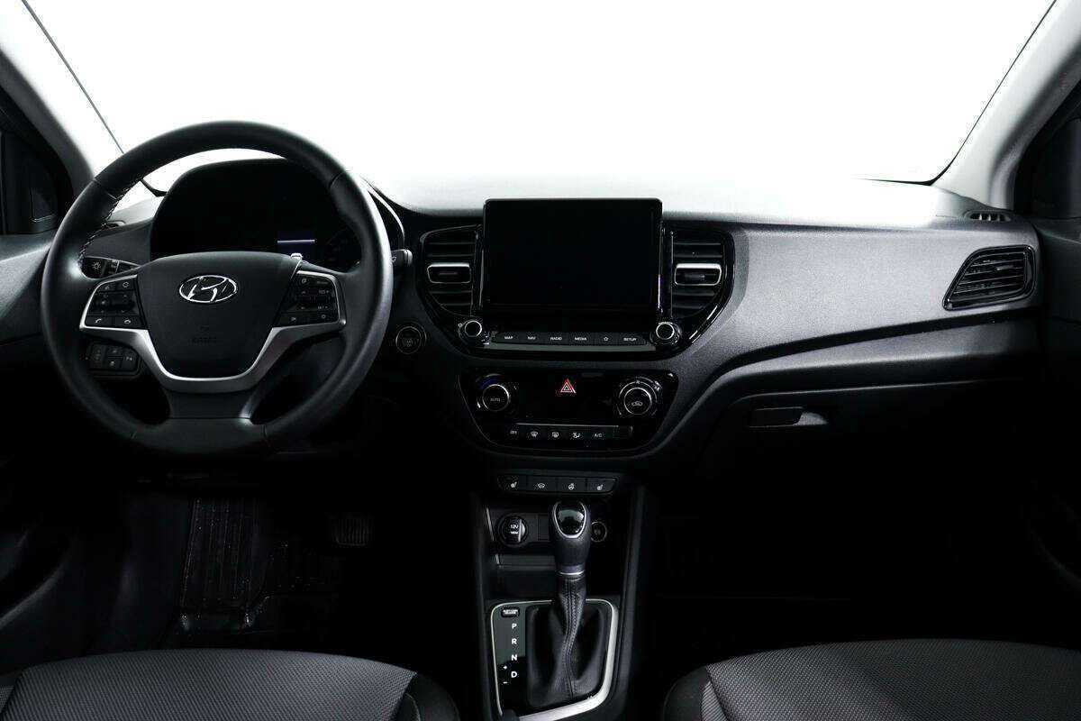 Hyundai Solaris с пробегом — 2020 год. Фото: #10