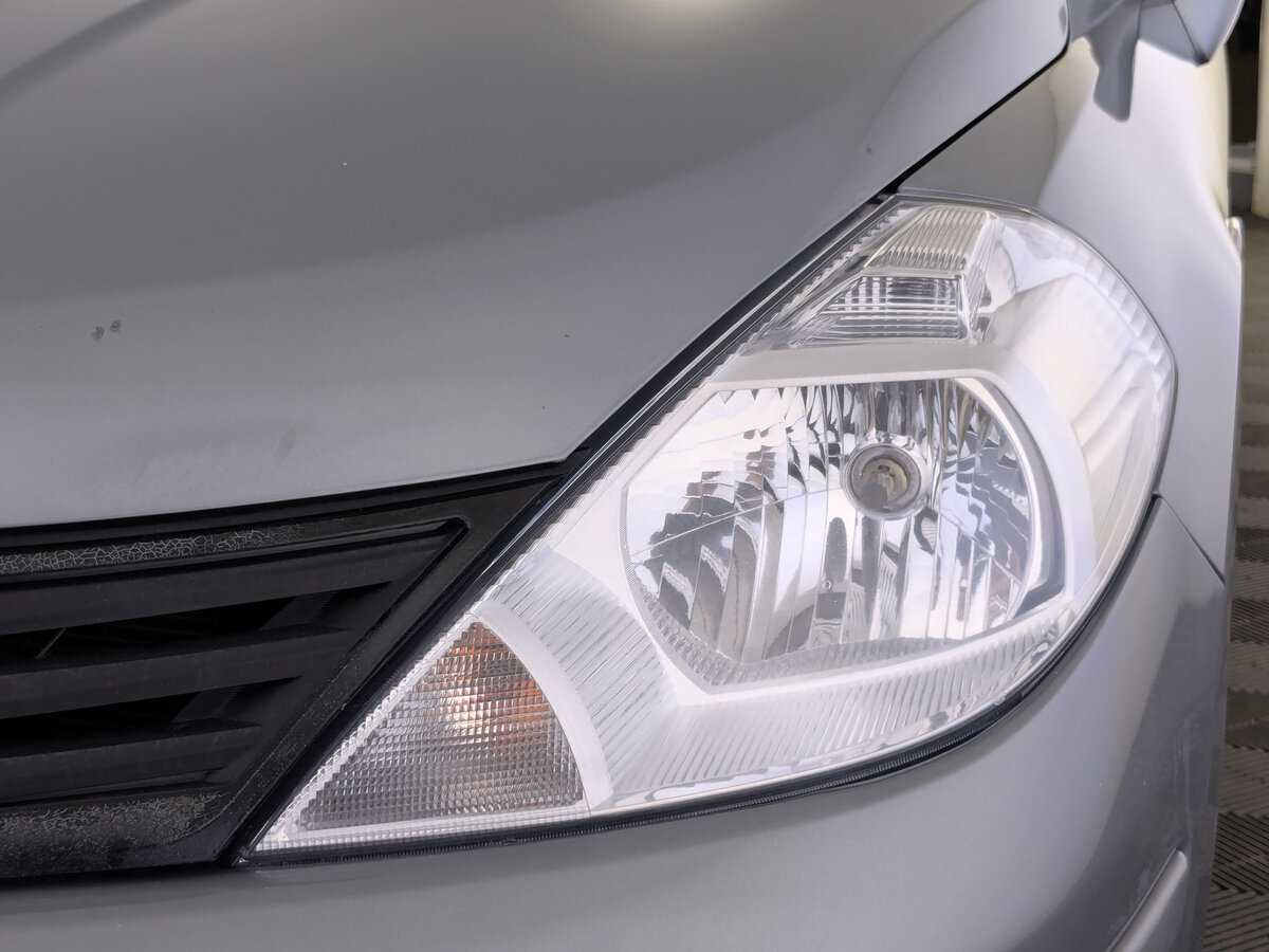 Nissan Tiida с пробегом — 2013 год. Фото: #10