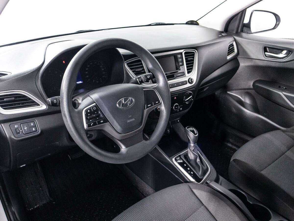 Hyundai Solaris с пробегом — 2021 год. Фото: #10