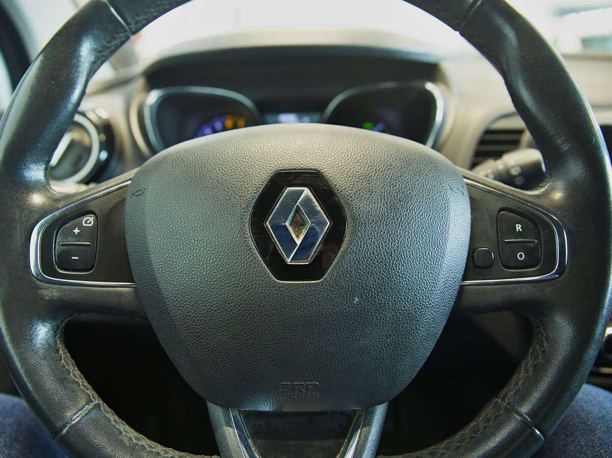 Renault Kaptur с пробегом — 2016 год. Фото: #9