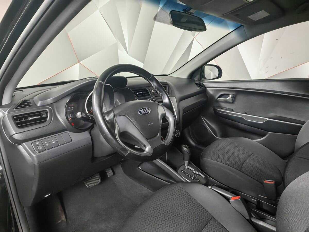 Kia Rio с пробегом — 2015 год. Фото: #13