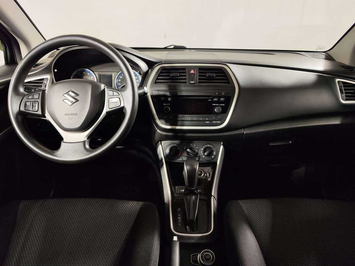 Suzuki SX4 с пробегом — 2014 год. Фото: #11