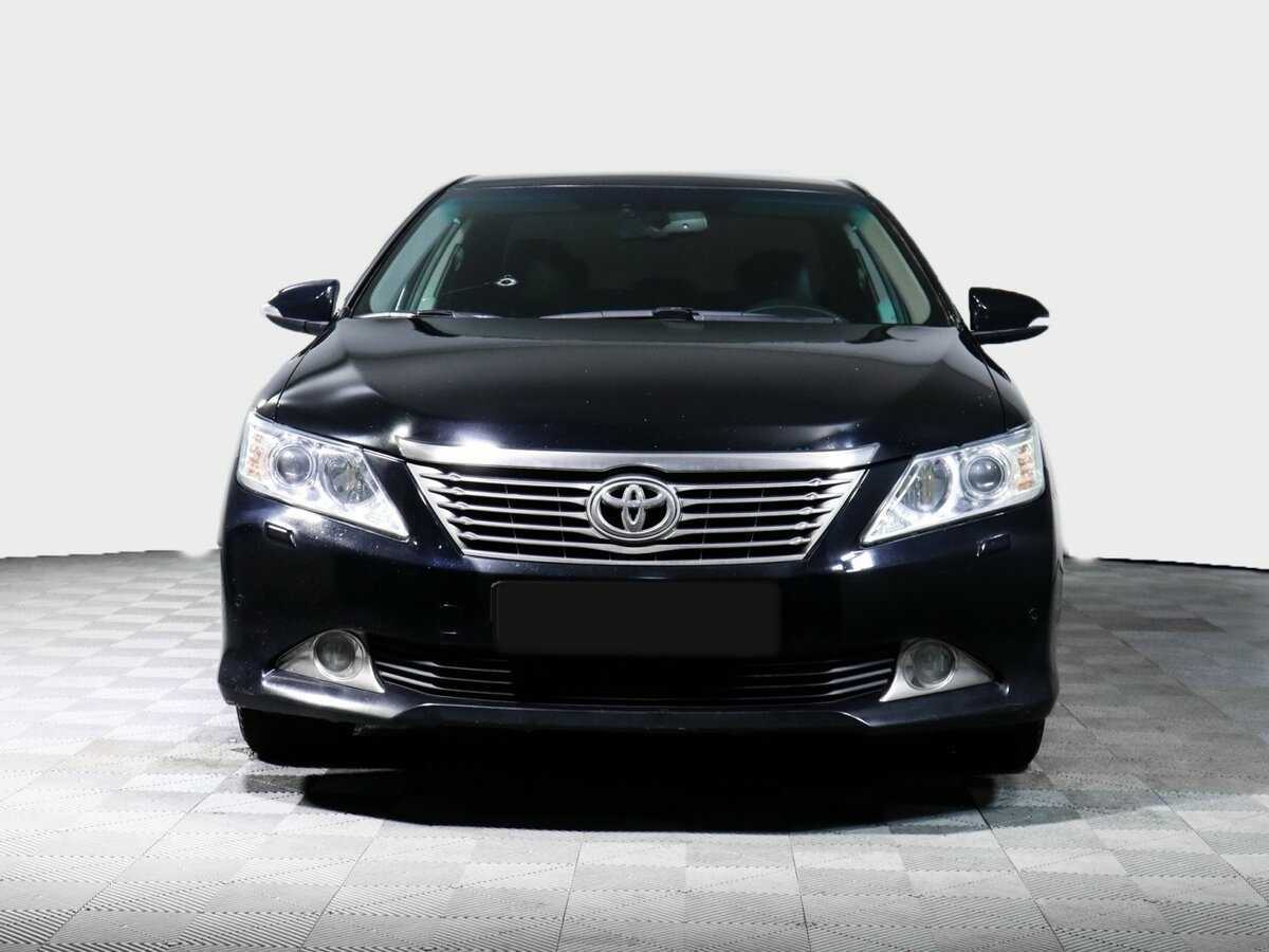Toyota Camry с пробегом — 2013 год. Фото: #1