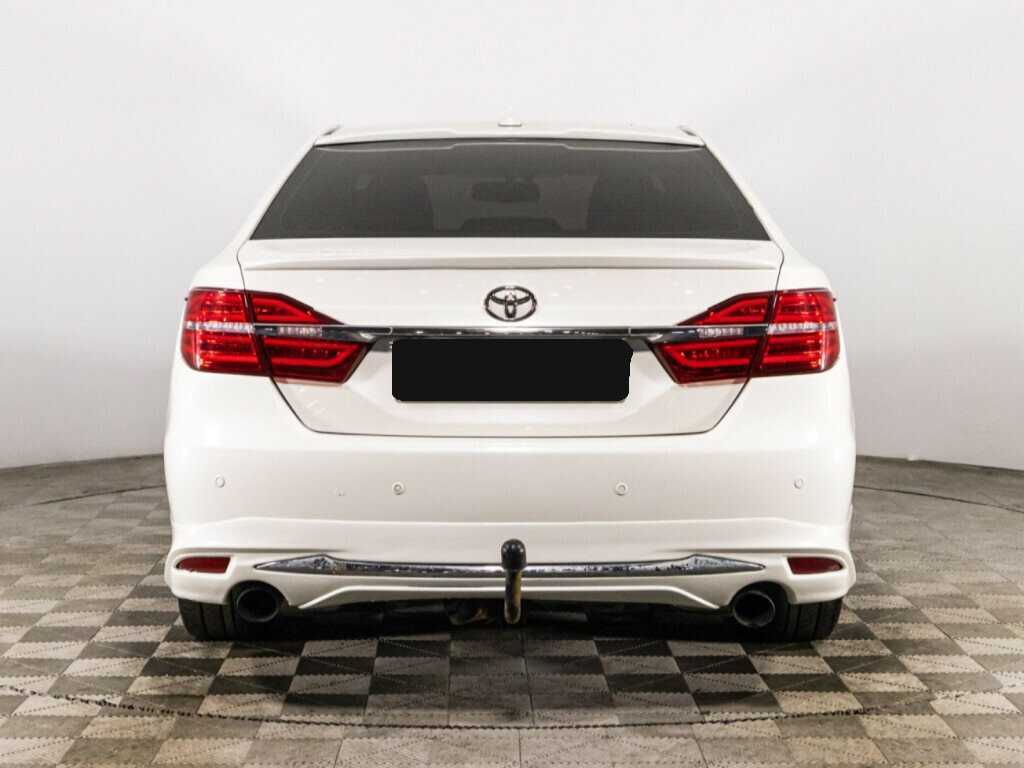 Toyota Camry с пробегом — 2018 год. Фото: #5