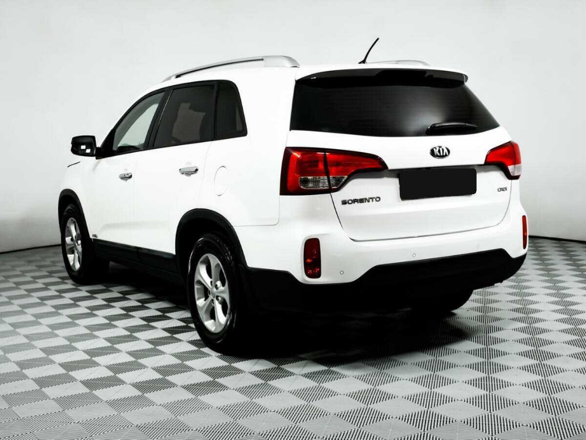Kia Sorento с пробегом — 2014 год. Фото: #6
