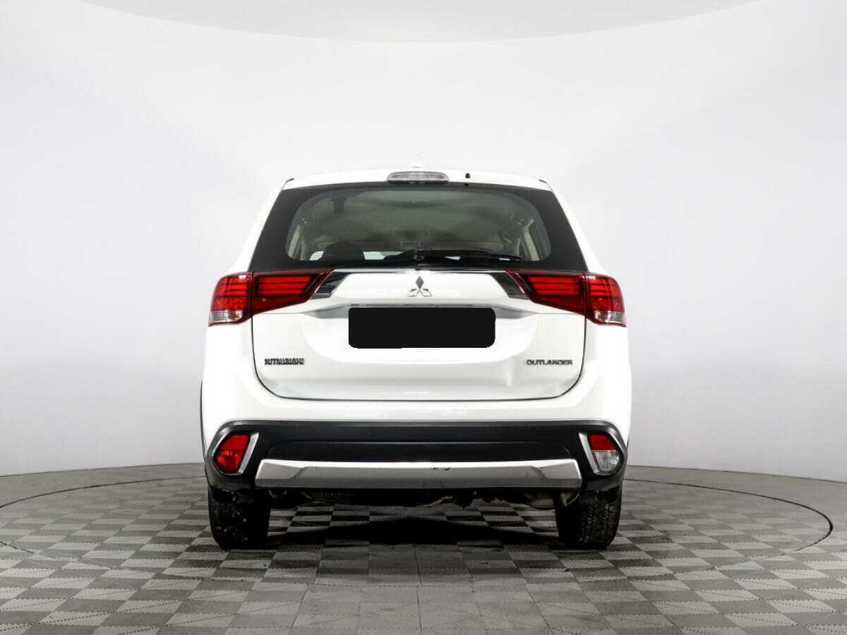 Mitsubishi Outlander с пробегом — 2018 год. Фото: #5