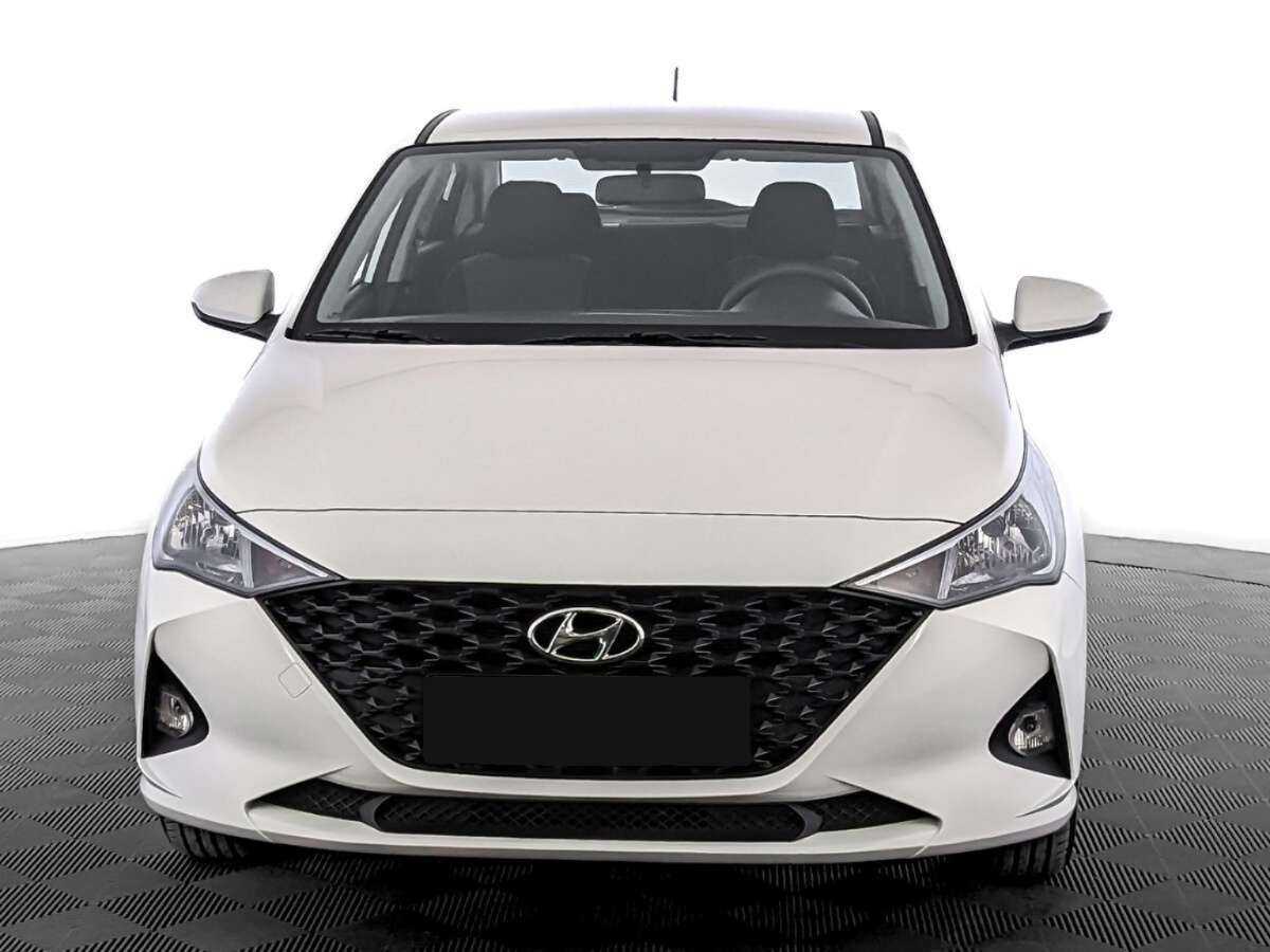 Hyundai Solaris с пробегом — 2022 год. Фото: #1