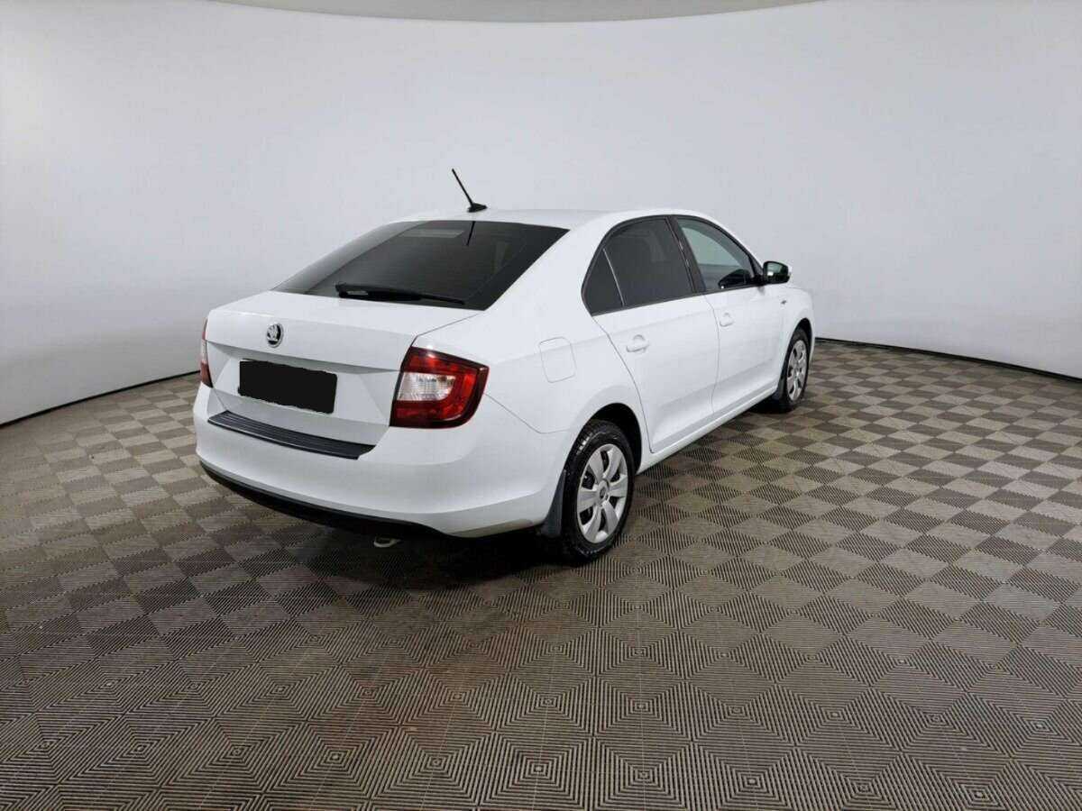 Skoda Rapid с пробегом — 2018 год. Фото: #4