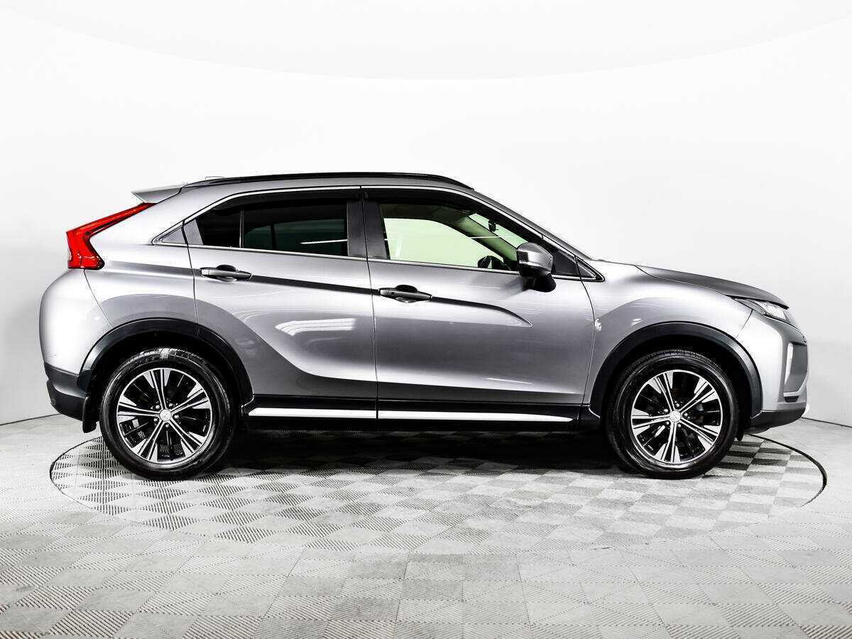 Mitsubishi Eclipse Cross с пробегом — 2018 год. Фото: #3