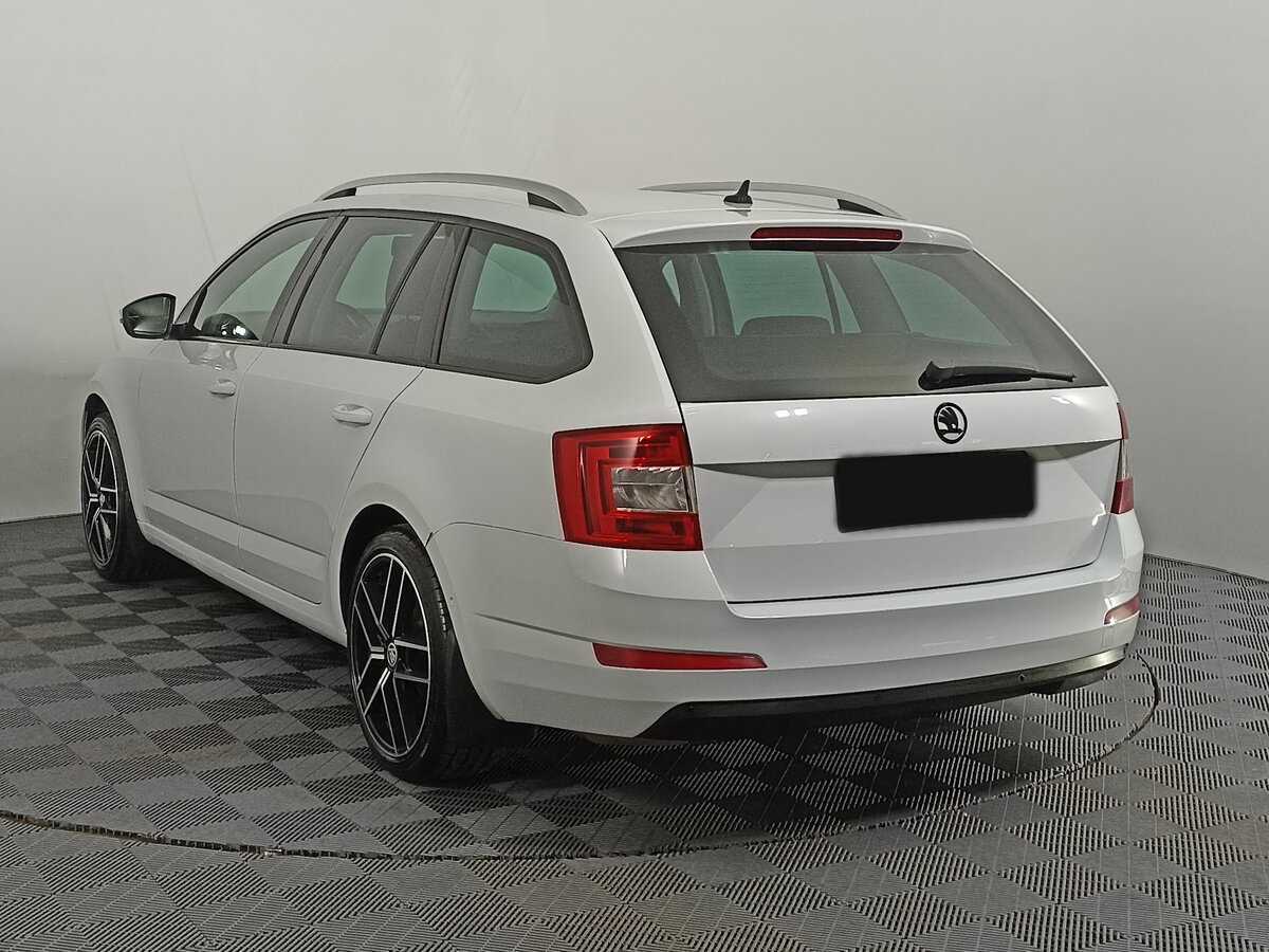 Skoda Octavia с пробегом — 2015 год. Фото: #6